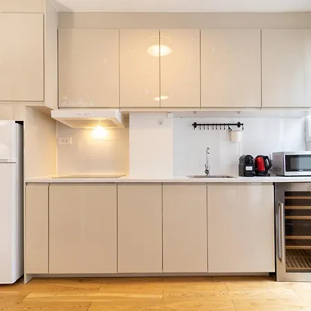 Cosy Flat Close To Arc De Triomphe