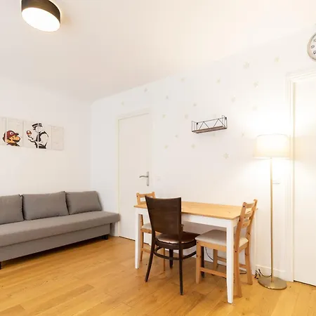 Cosy Flat Close To Arc De Triomphe Paris